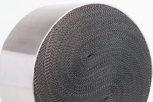 How Honeycomb Geometry Impacts DOC Metal Substrate Performance | mat-cm