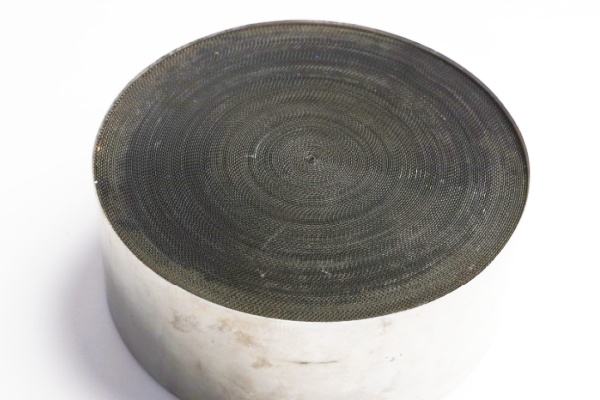 MAT DOC Catalytic Converter with Metallic Honeycomb Structure